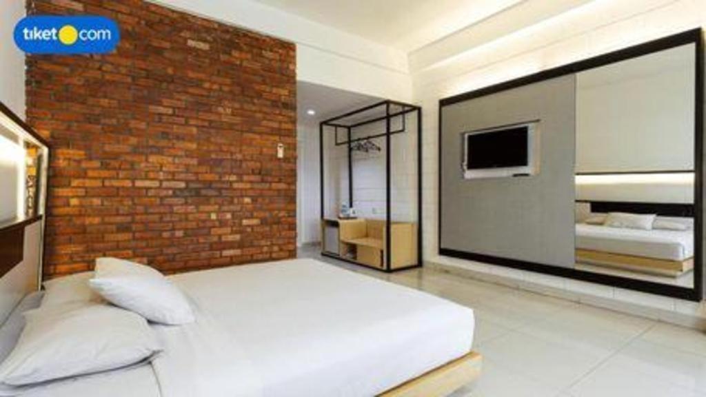 โรงแรม บัวนา เลสตารี บาลิกปาปัน ภายนอก รูปภาพ